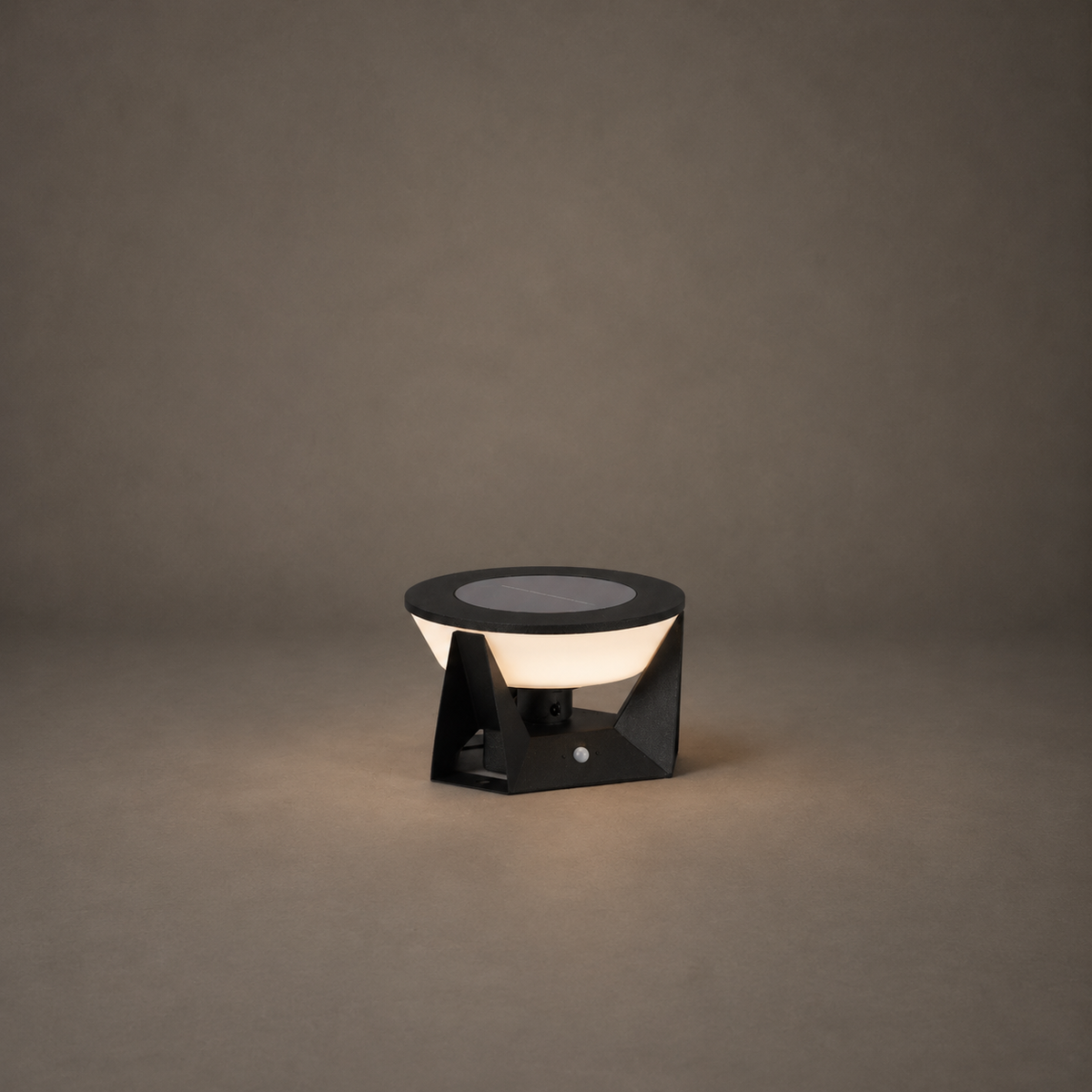RIRZ COVE | Modern Solar Outdoor Floor Lamp — product view 5