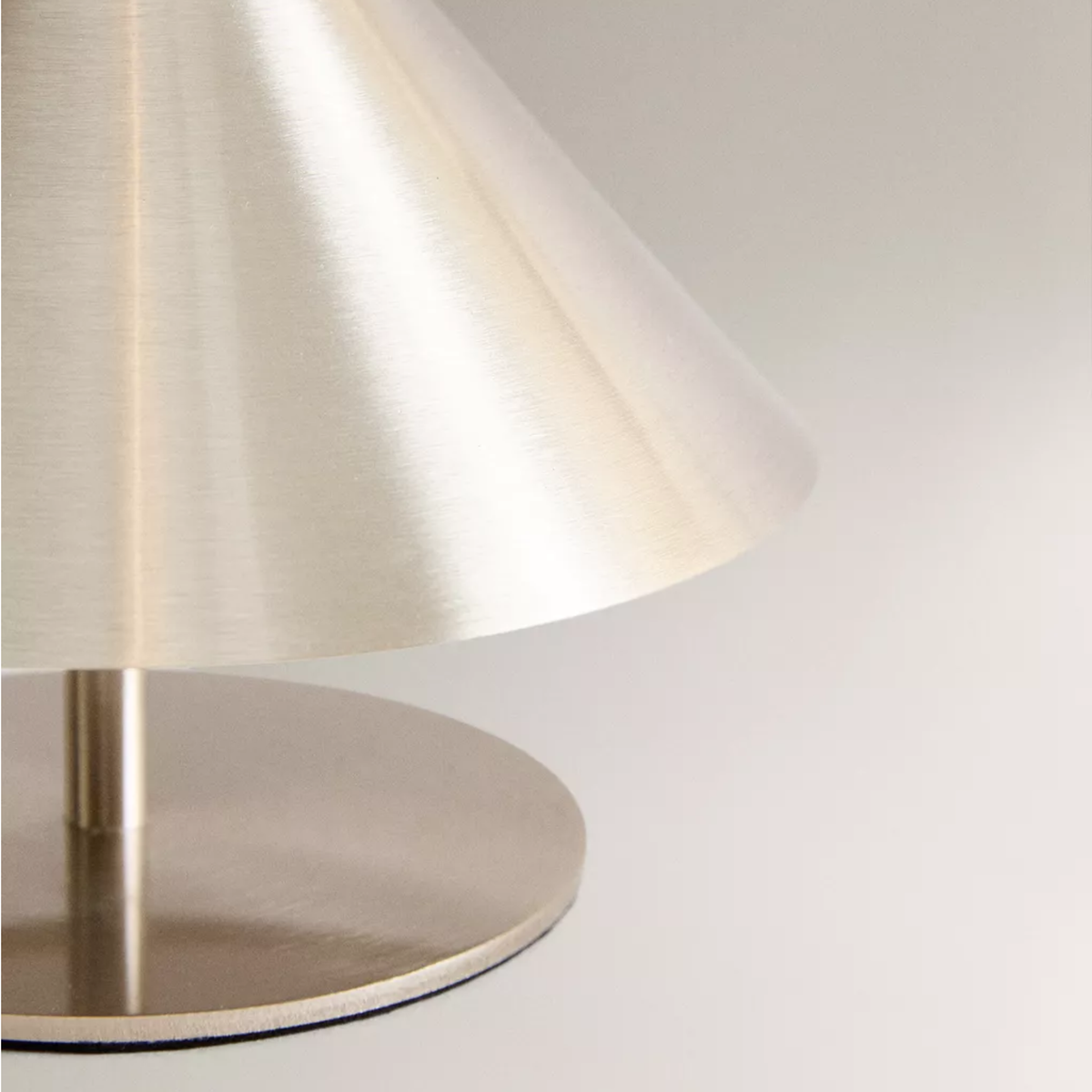 LumaPort Touch Glow Rechargeable Cordless LED Table Lamp Bedside Warm Ambient — product view 3