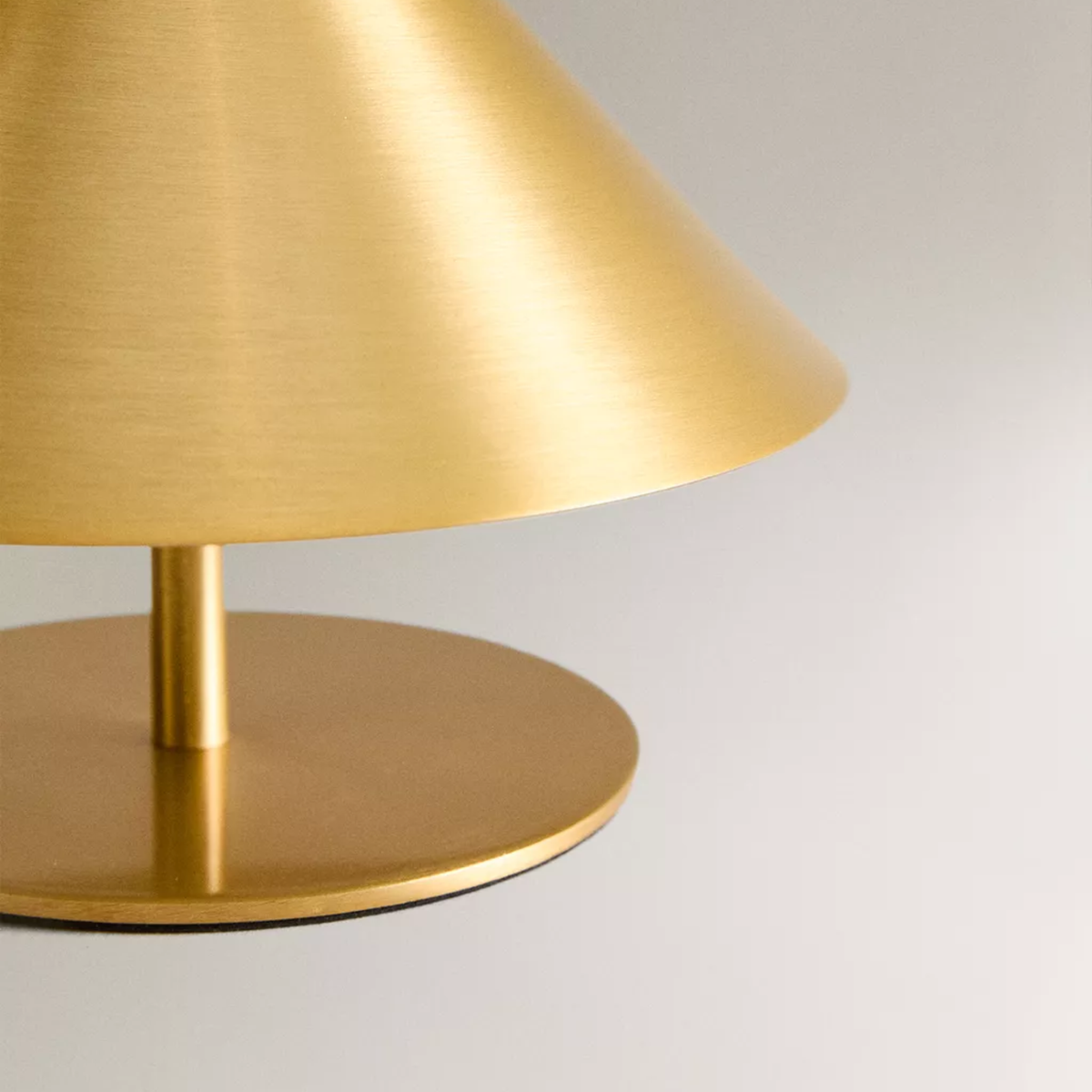 LumaPort Touch Glow Rechargeable Cordless LED Table Lamp Bedside Warm Ambient — product view 5