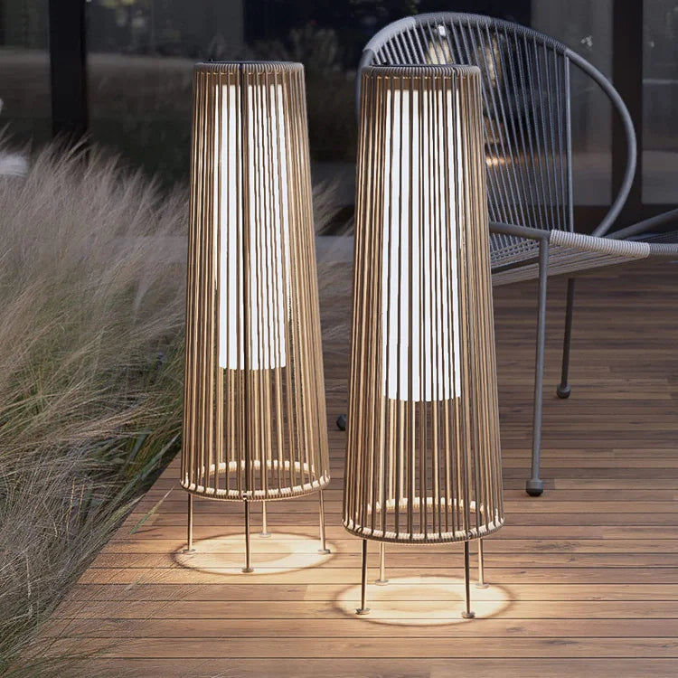 LOUNGE YARD 2PCS GORDES Solar-powered Woven Wicker Floor Lamp — product view 4