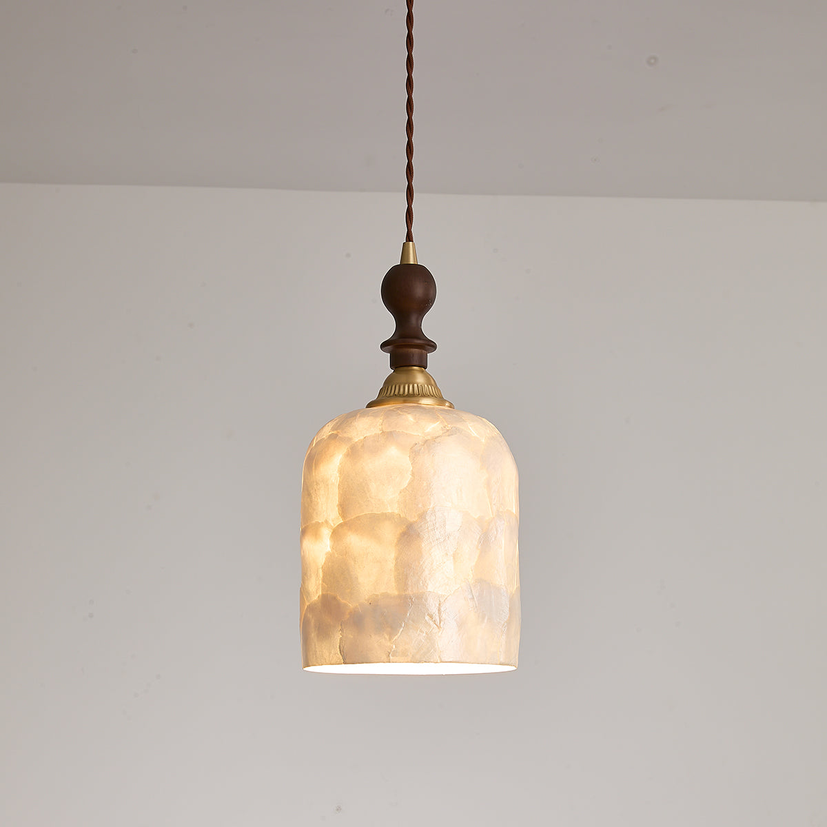 Belvedere Capiz Pendant Lamp — product view 4
