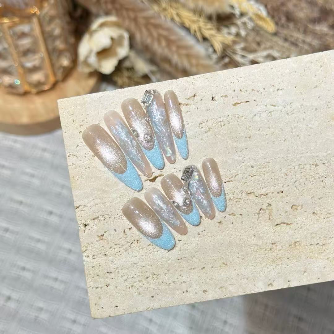 Decorative Glamour Press-On Nail Set — product view 3