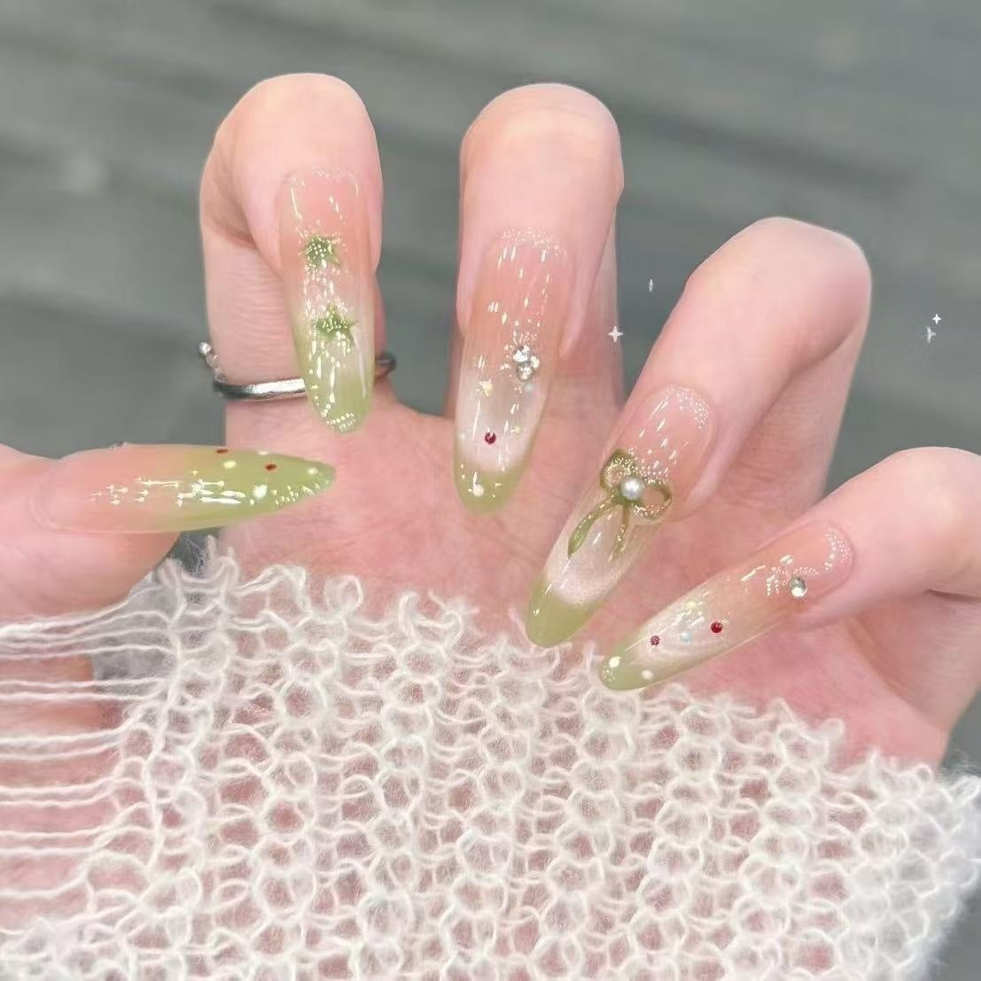 Artistic Holiday-Themed Press-On Nail Extensions — product view 2