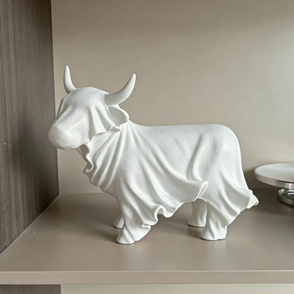 Decorative Cow Figurine Bowlift — product view 5