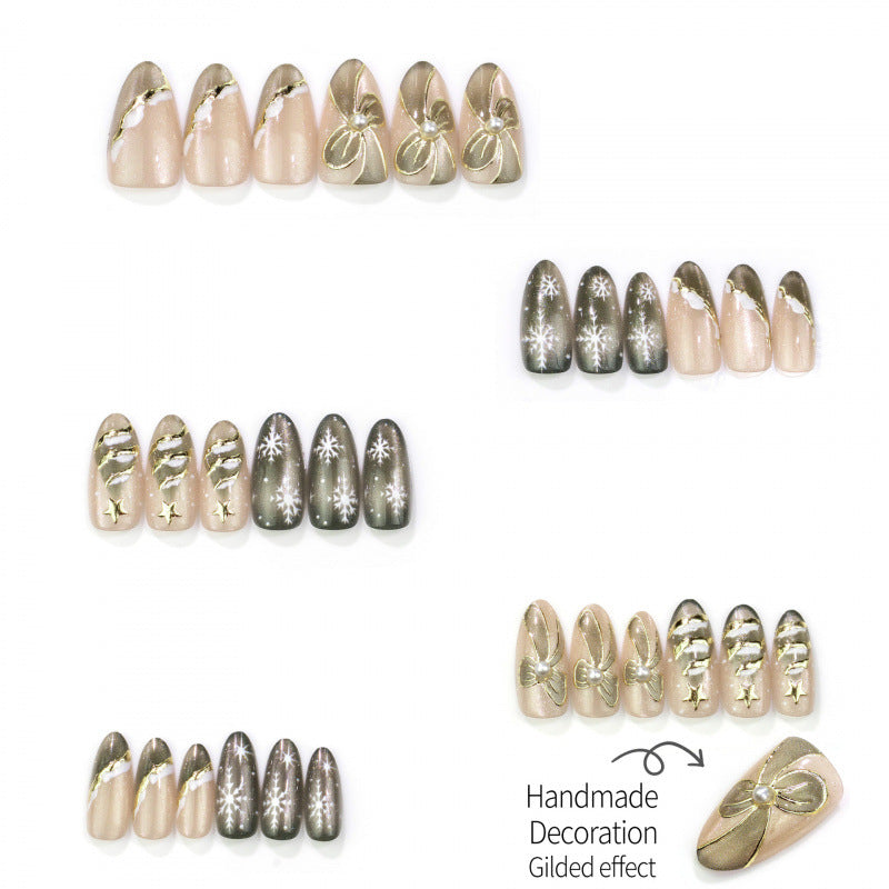 Festive Holiday-Themed Press-On Nails — product view 3
