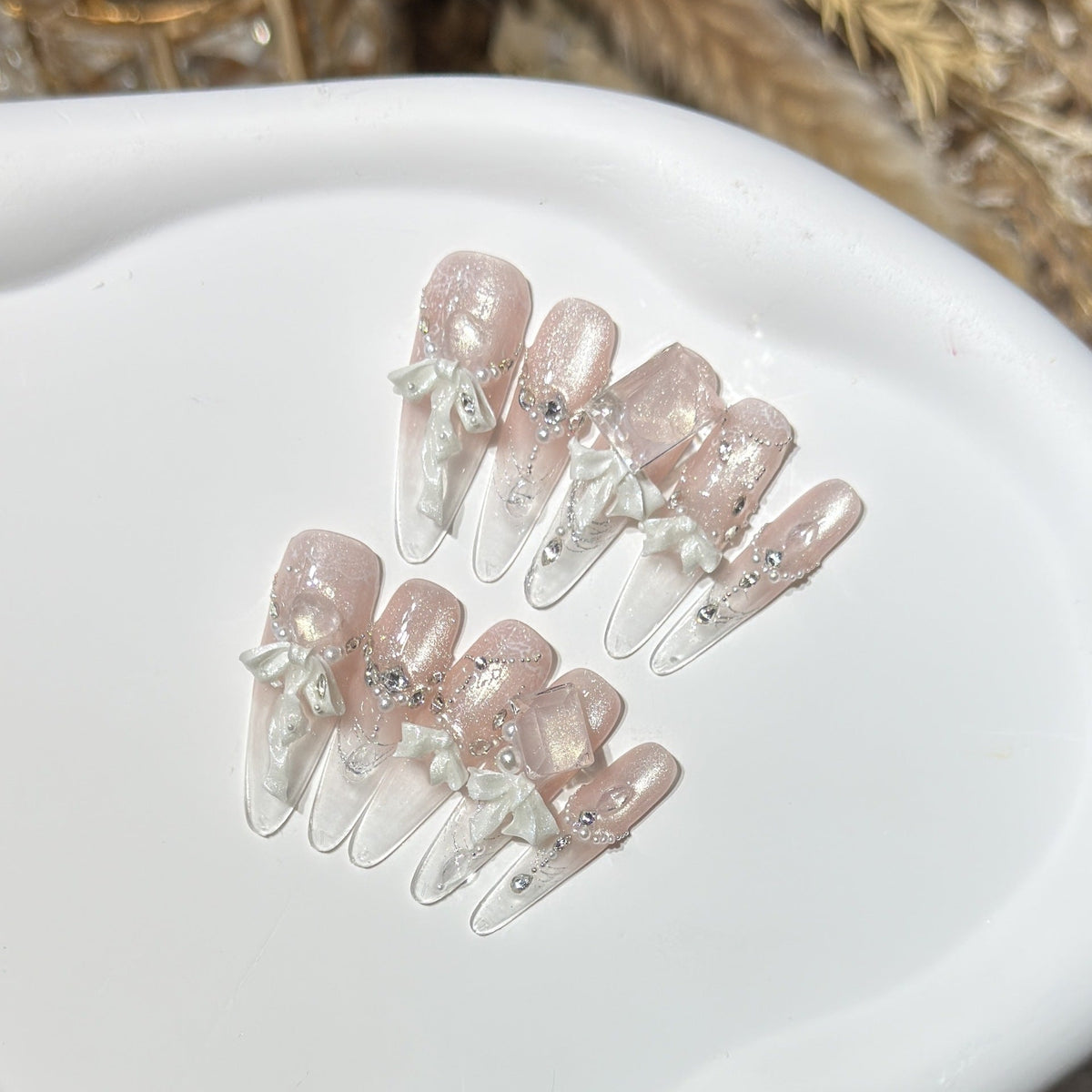 Decorative Stiletto Press-On Nails Set — product view 2