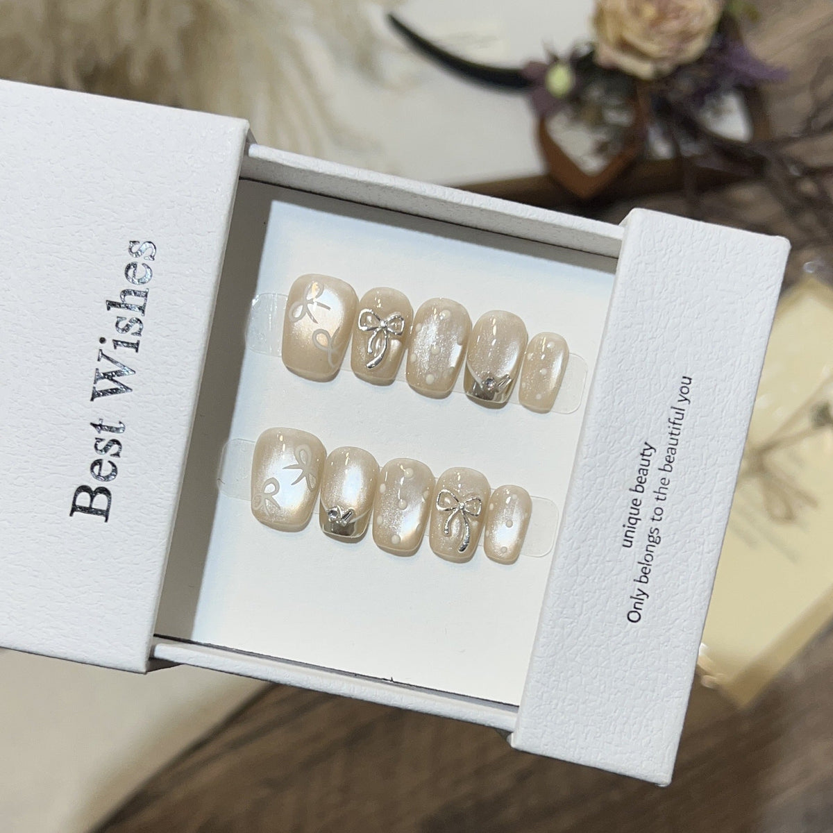 Elegant Themed Press-On Nail Set — product view 3