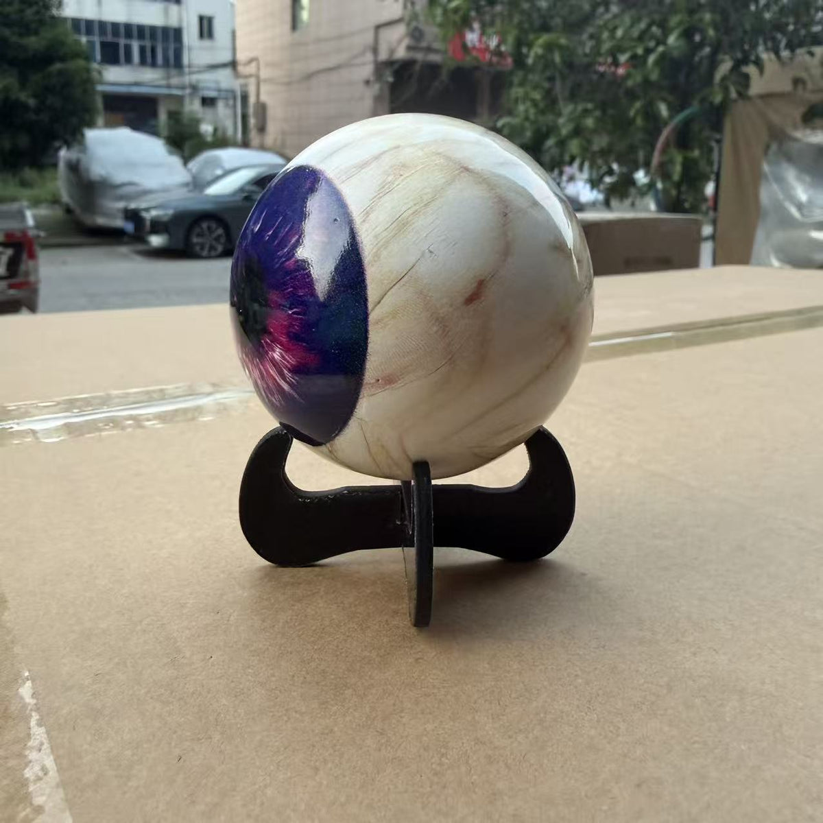 Decorative Eye Sculpture Bowlift — product view 5