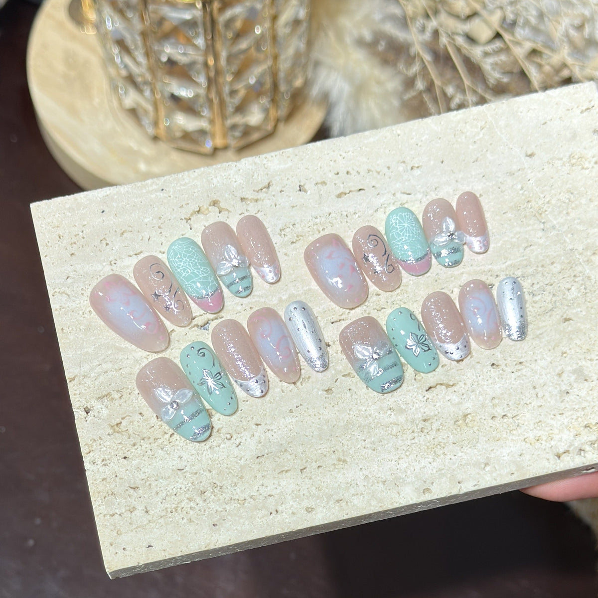 Artistic Press-On Nail Art Set 1790734225 — product view 1