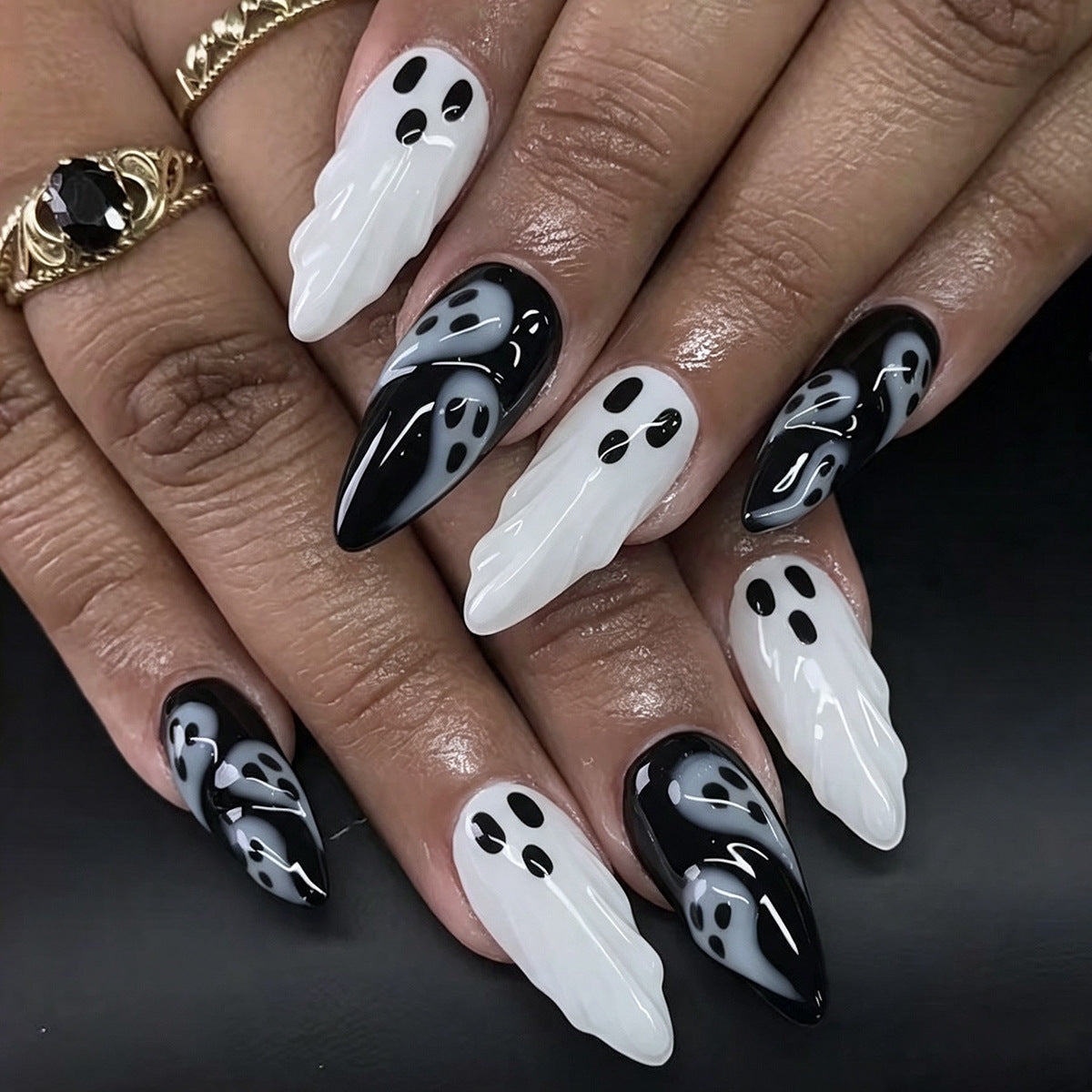 Ghost-Themed Press-On Nail Art — product view 2