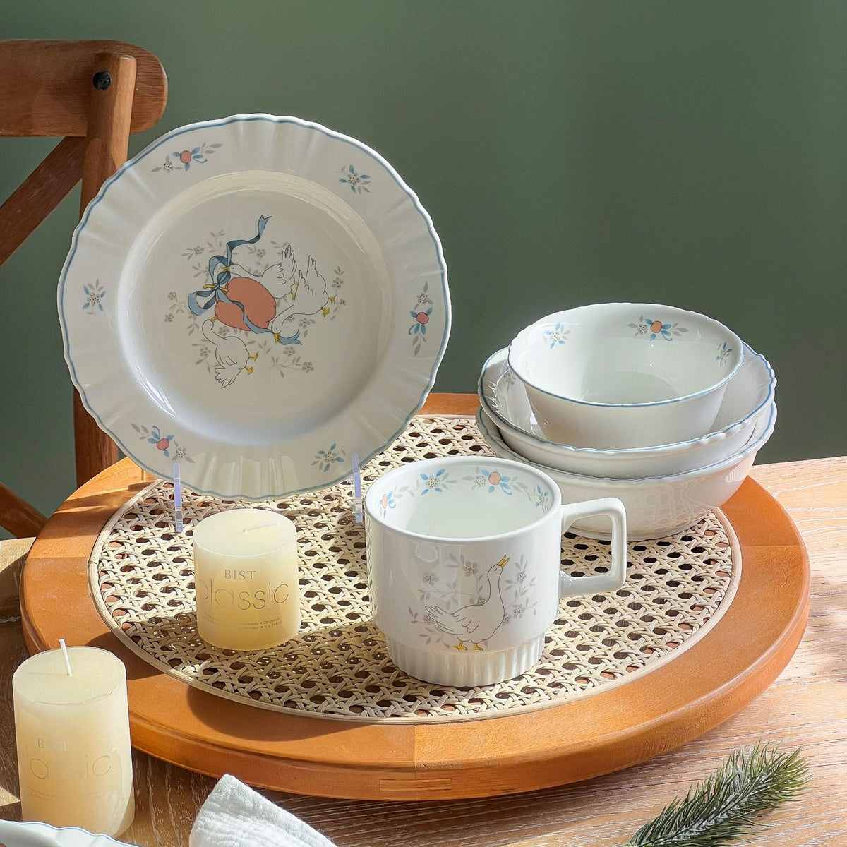 Decorative porcelain soup plate with ribbed edge and duck motif — product view 1