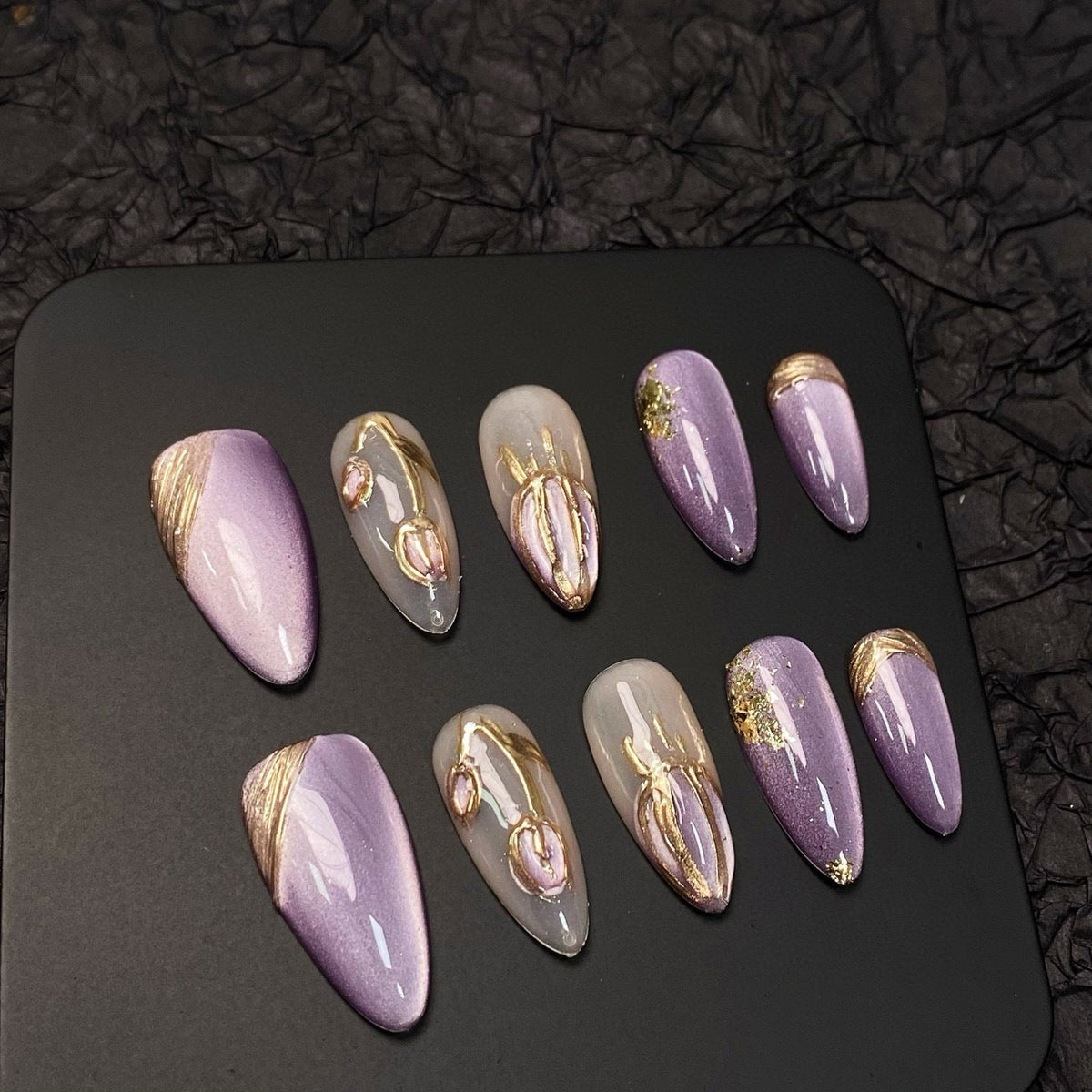 Elegant Floral Design Press-On Nail Set — product view 1