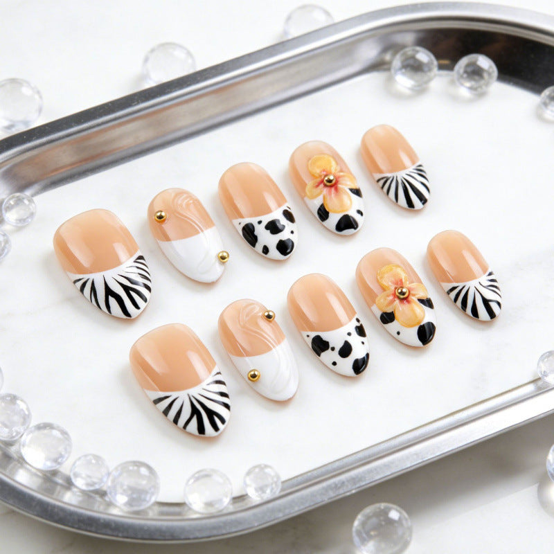 Artful Acrylic Nail Set — product view 1