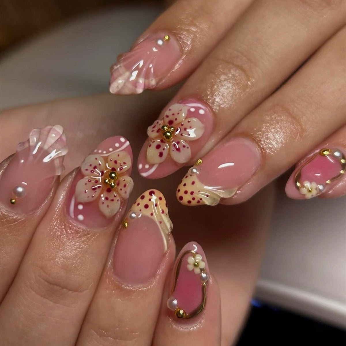 Decorative Nail Tips Set — product view 1