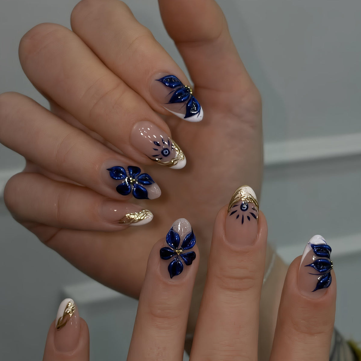 Floral Elegance Press-On Nails — product view 1