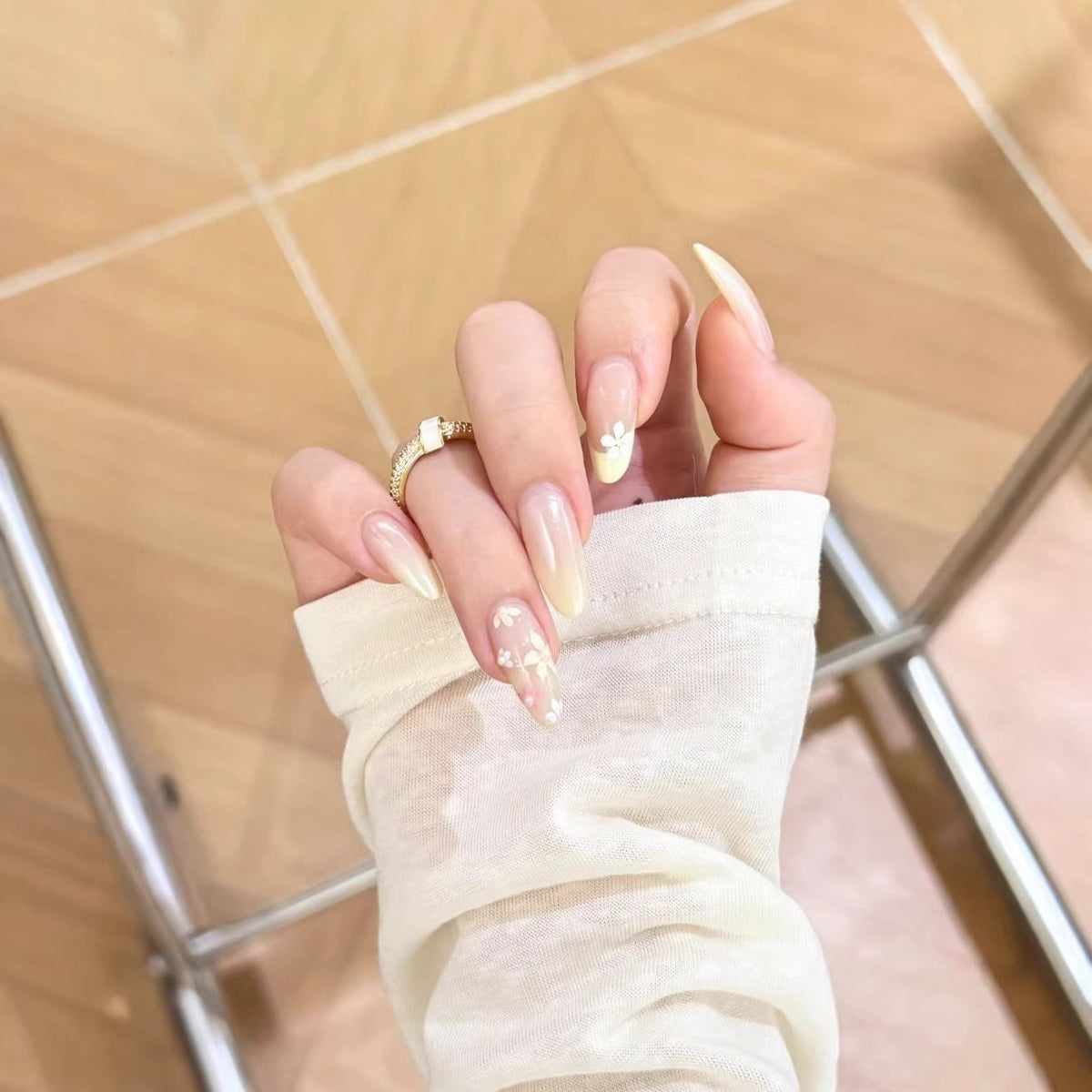 Floral Design Nail Art Extensions — product view 1