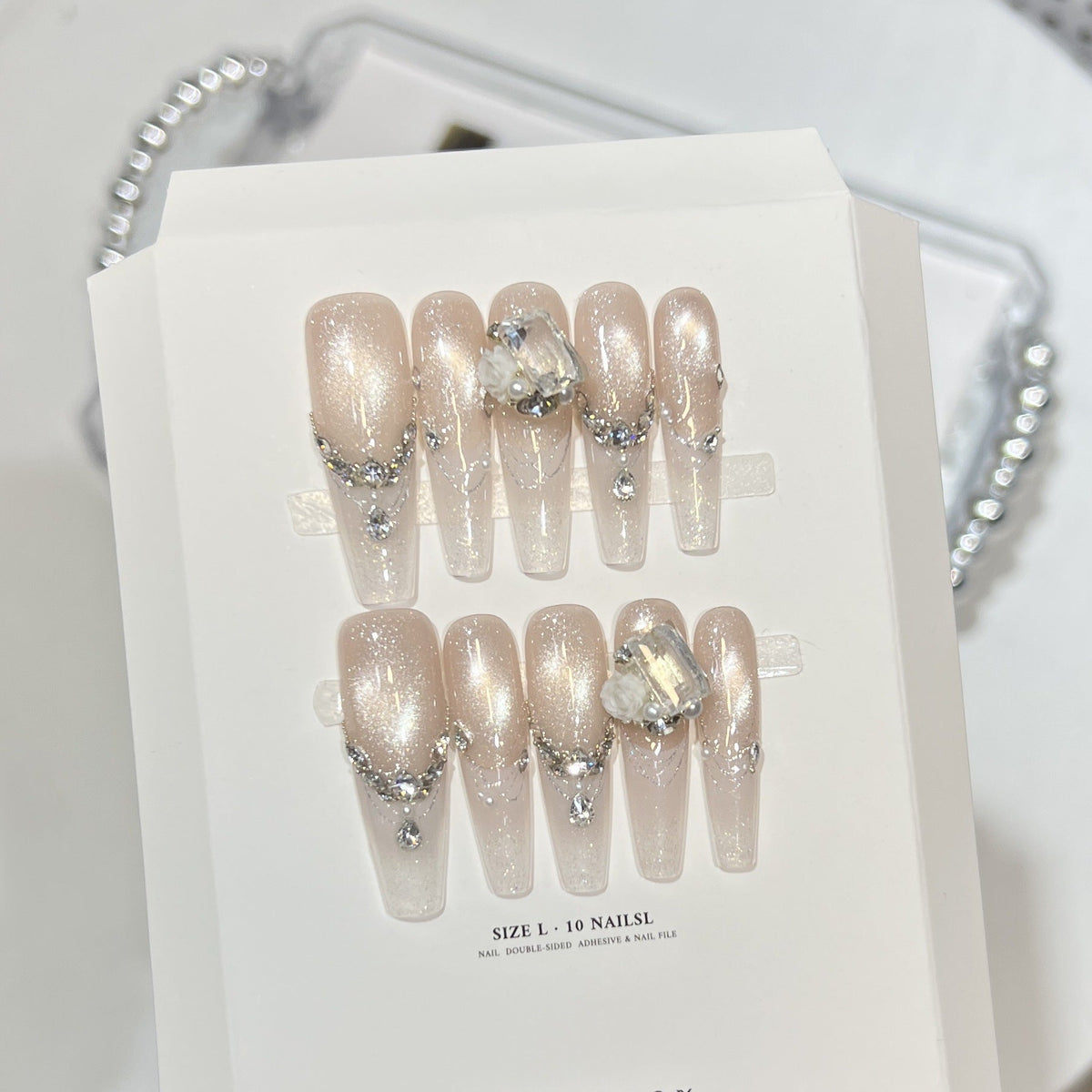 Decorative Press-On Nail Set — product view 1