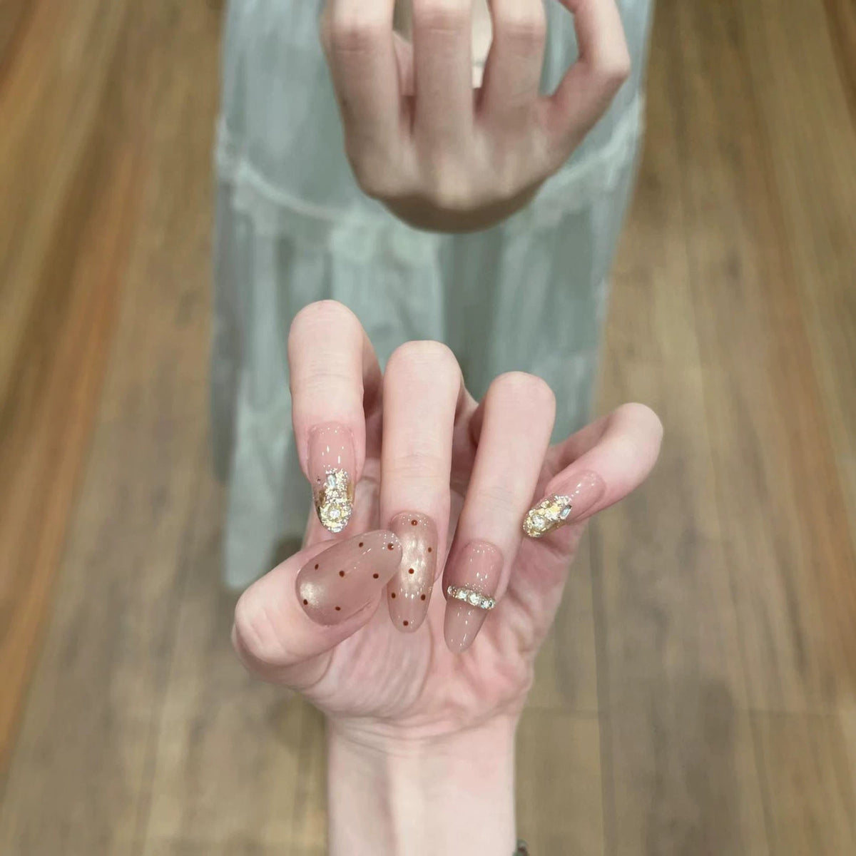 Decorative Press-On Nail Design Set — product view 1