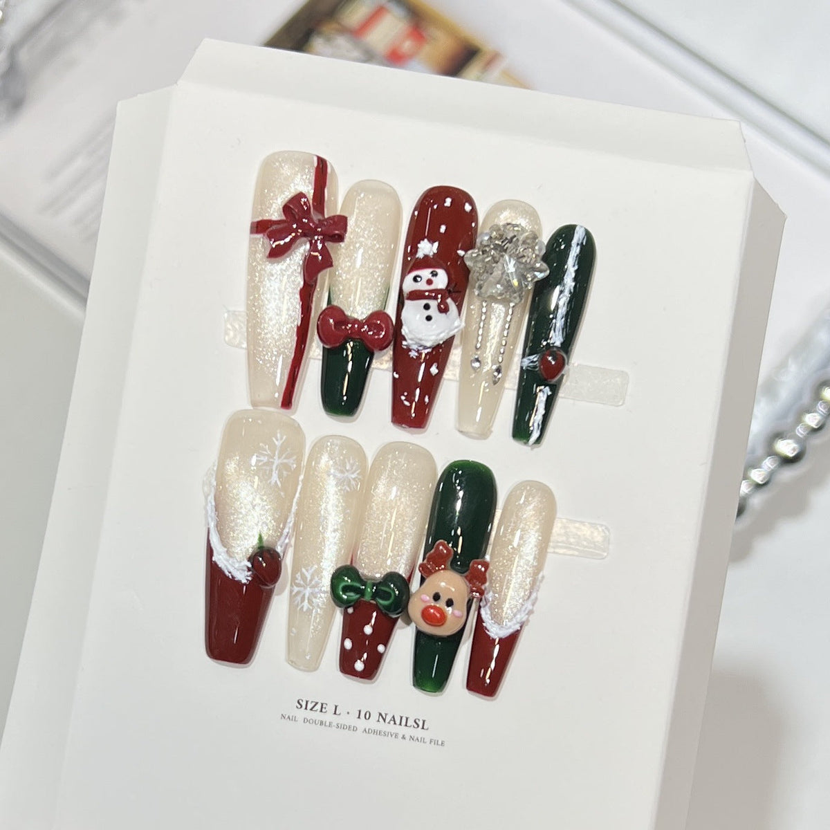 Festive Holiday-Themed Press-On Nail Set — product view 2