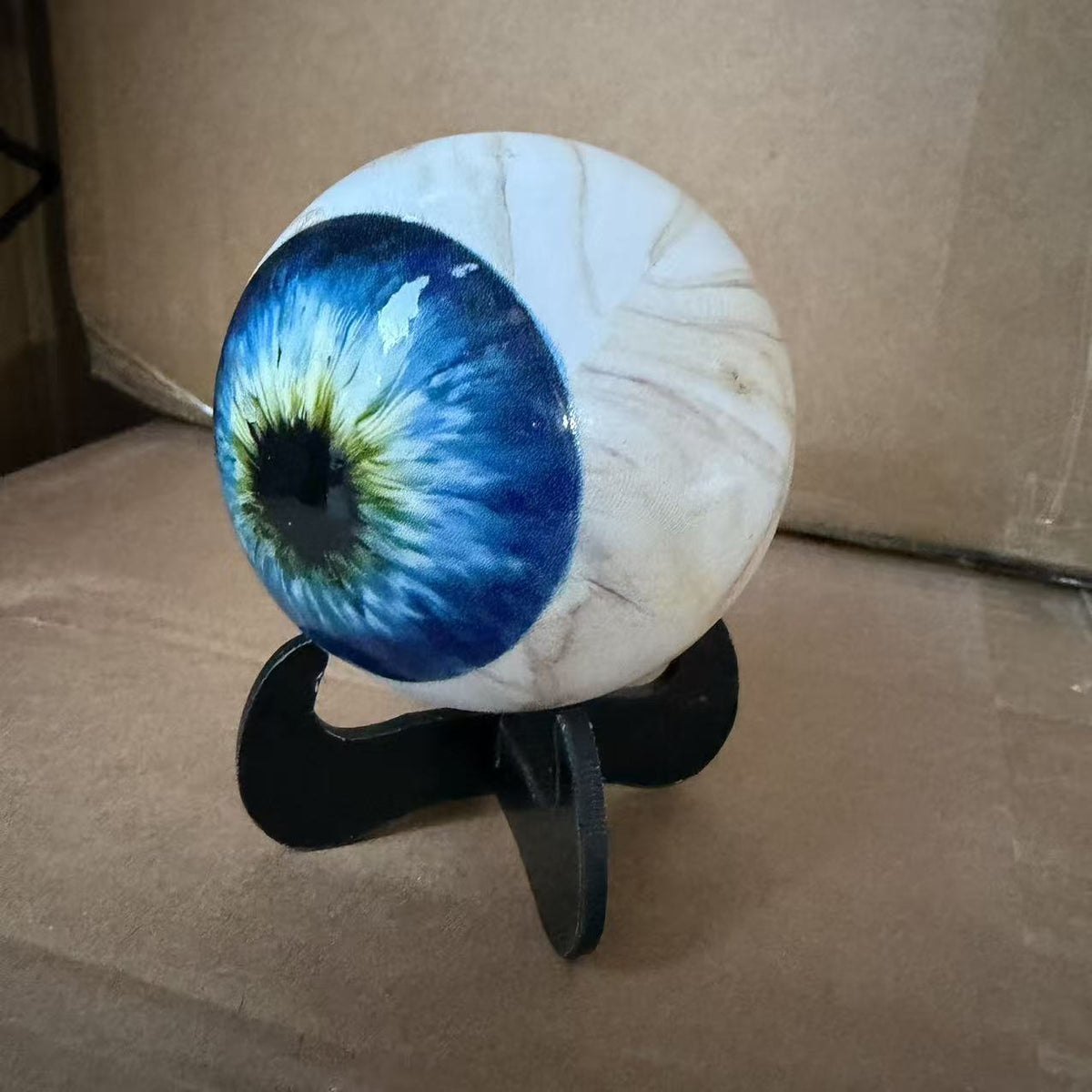 Decorative Eye Sculpture Bowlift — product view 7