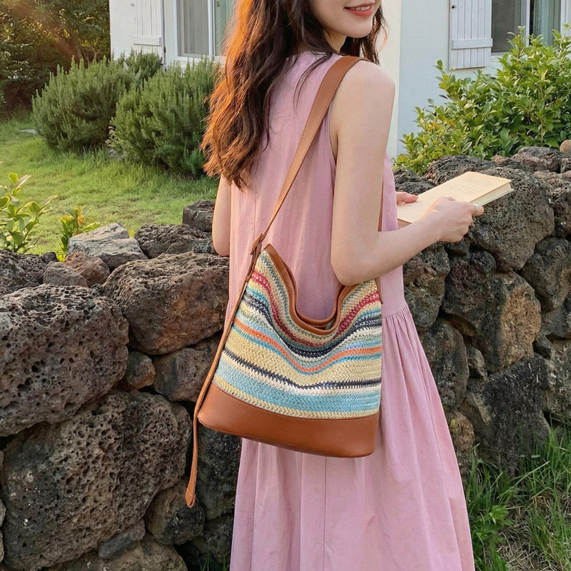 Boho Chic Woven Shoulder Bag — product view 3