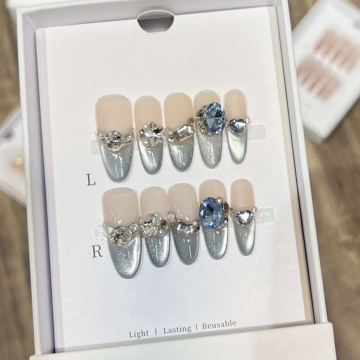 Elegant Reusable Press-On Nail Art Set — product view 5