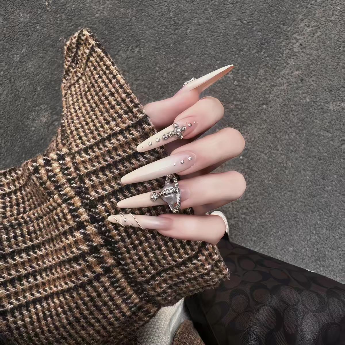Decorative Stiletto Nail Extensions — product view 1