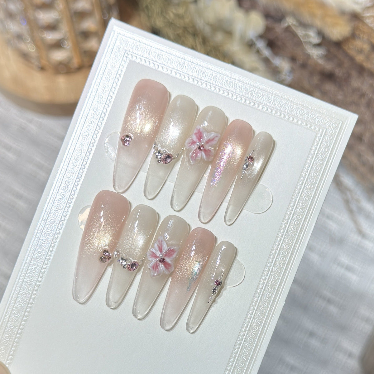 Artistic Floral Tip Press-On Nails 1790734552 — product view 1