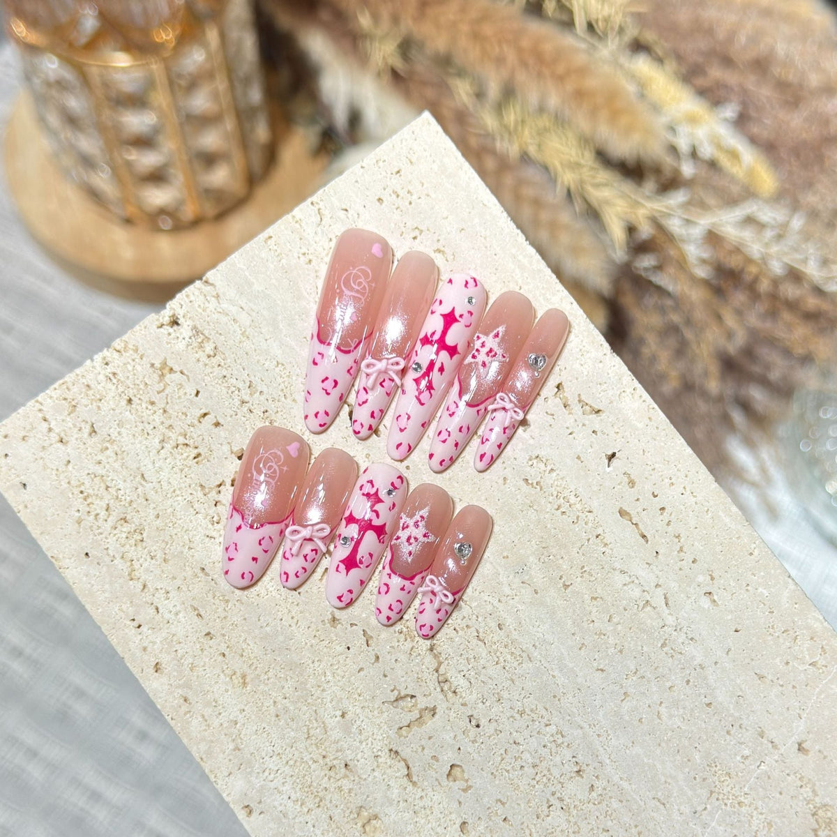 Decorative Press-On Nail Tips Set — product view 2