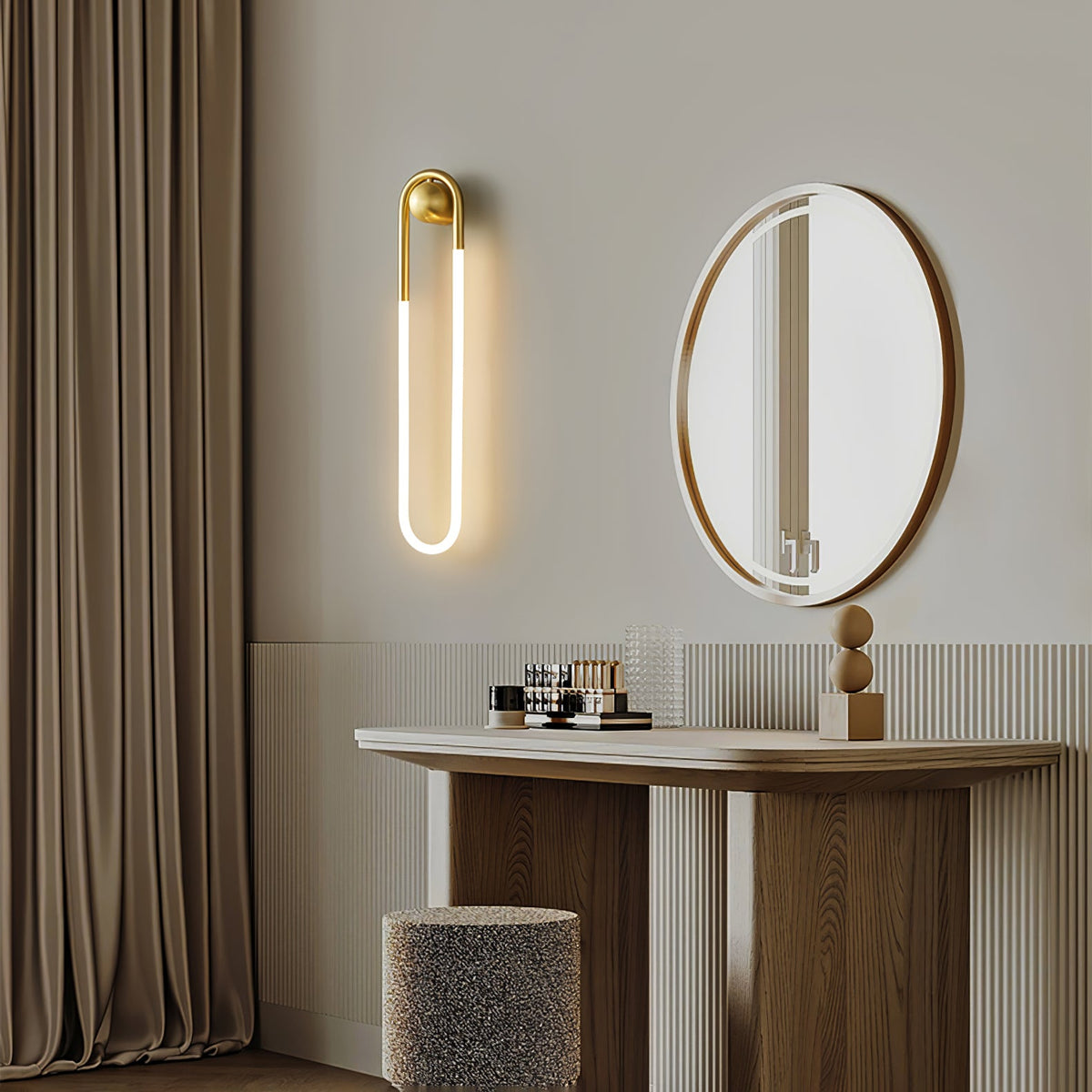 Rudi Loop Wall Lamp — product view 4
