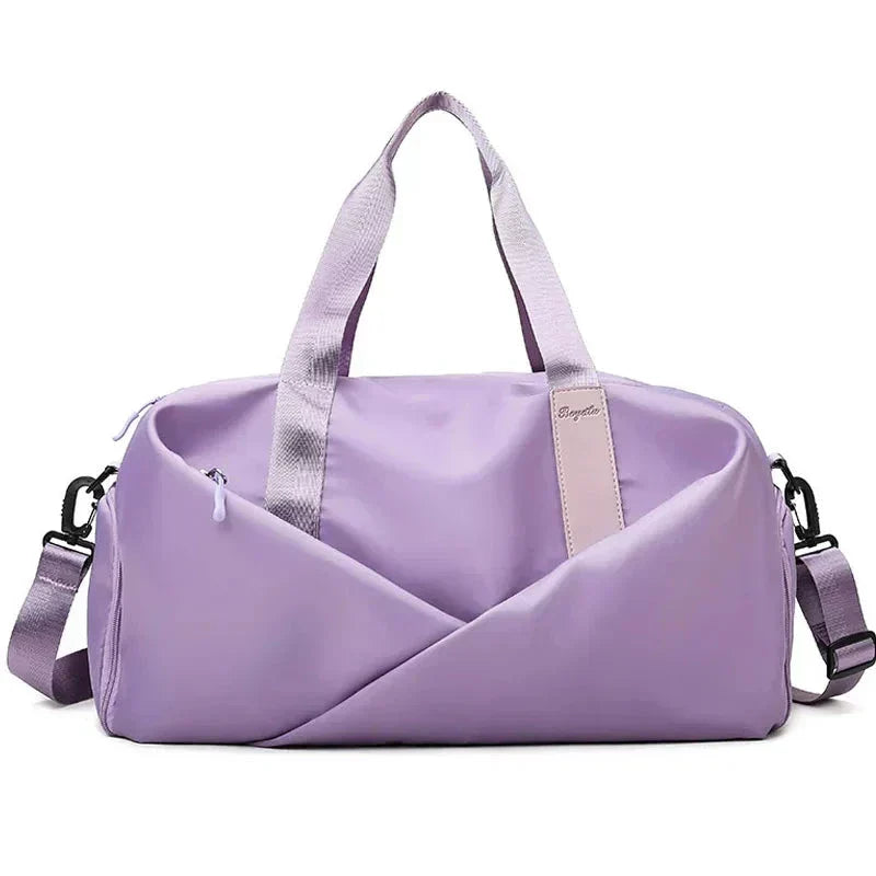LoungeYard | Sports bag - Stylish multifunctional sports bag for any occasion — product view 4