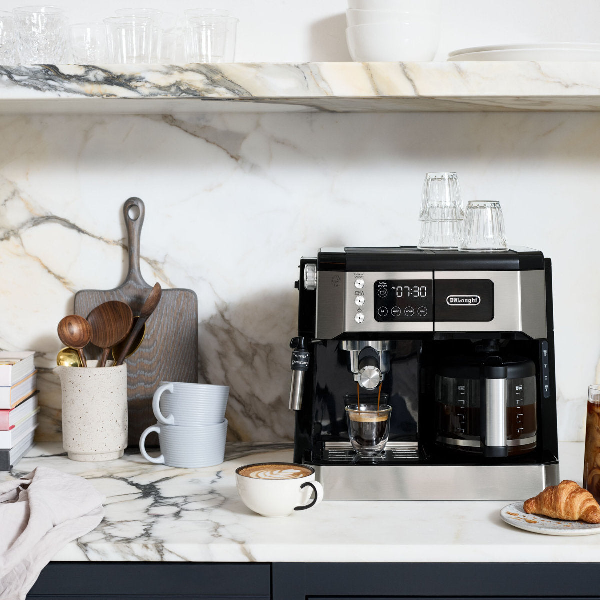 15-Bar Espresso and 10-Cup Drip Coffee Combination Brewer — product view 4