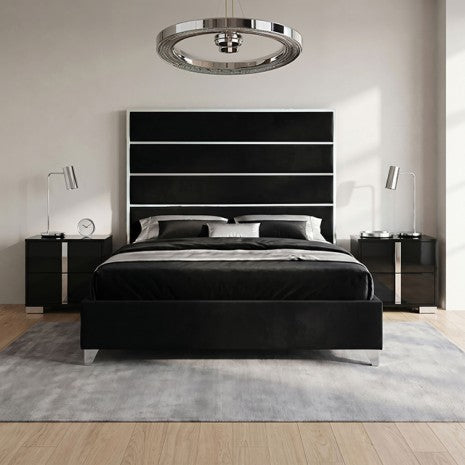 Andriola Silver/Black Tufted Fabric Upholstered Queen Bed – FM77005SVBK — product view 1