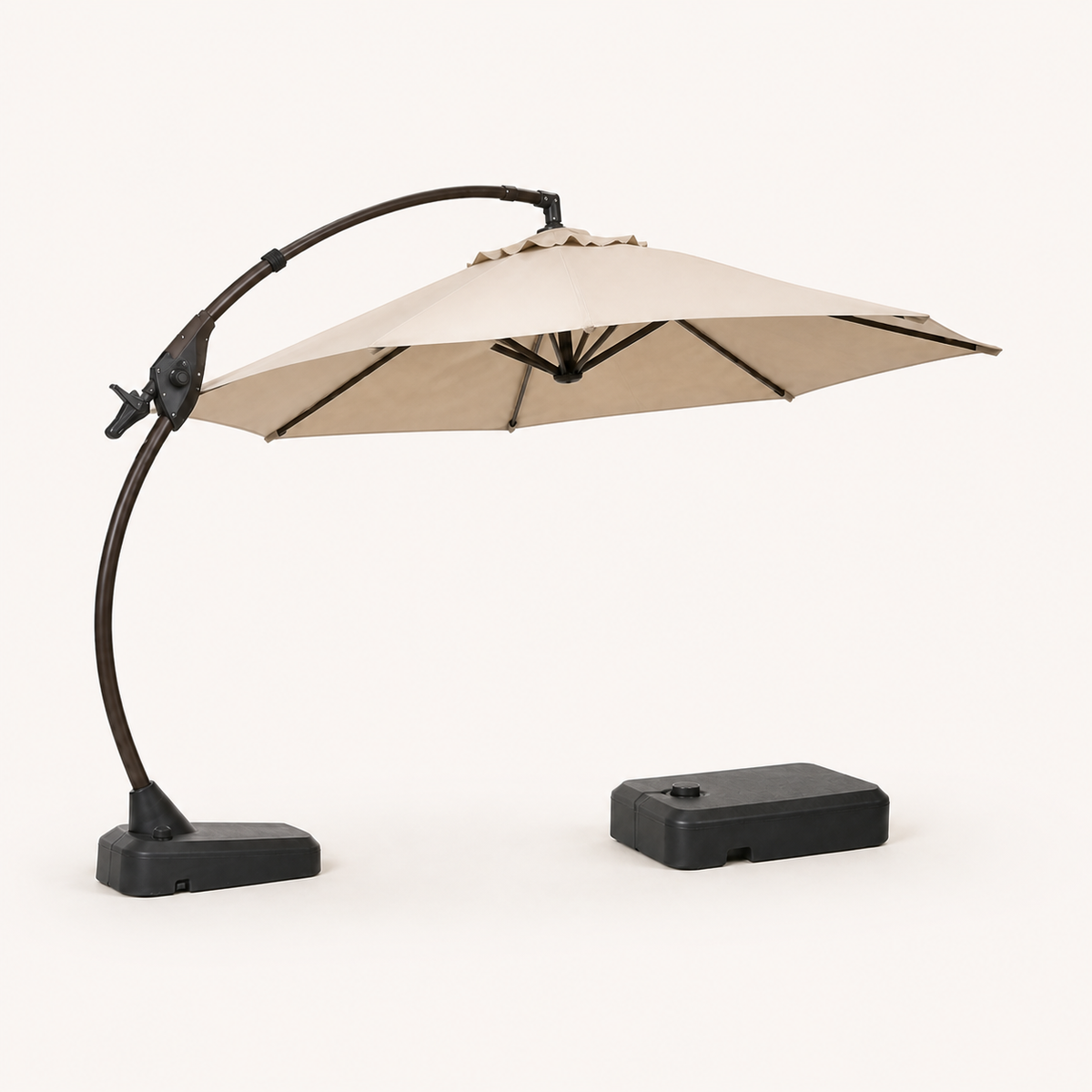 Wulfern Gyali Offset Cantilever Umbrella — product view 4