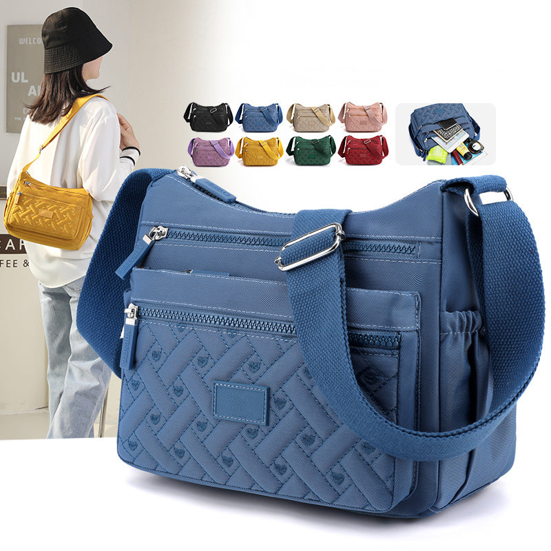 LoungeYard | Elegant with functionality with the luxury shoulder bag — product view 2
