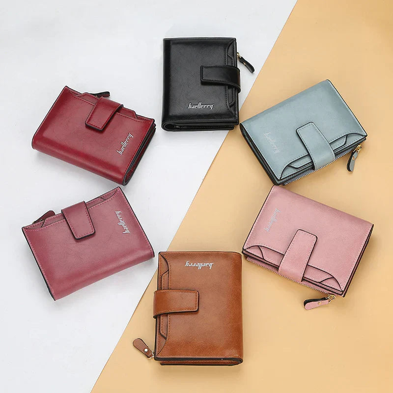 LoungeYard | Versatile universal wallet — product view 4