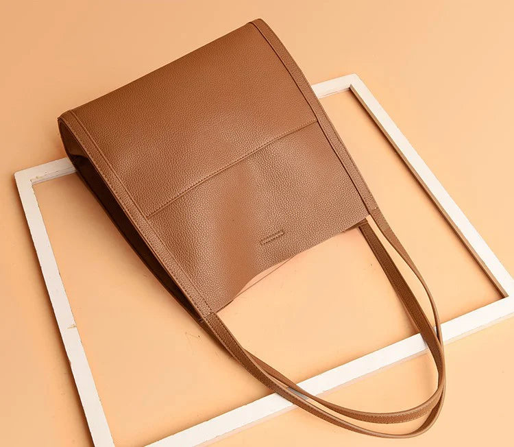 LoungeYard | Guinevere Poise Meets Practicality — product view 5