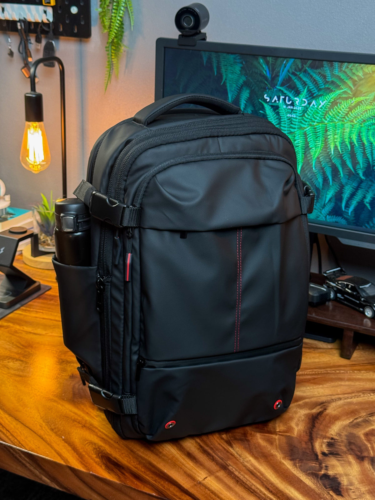 LoungeYard | 17" Laptop Backpack with Vacuum Compression Lightweight and Spacious — product view 1