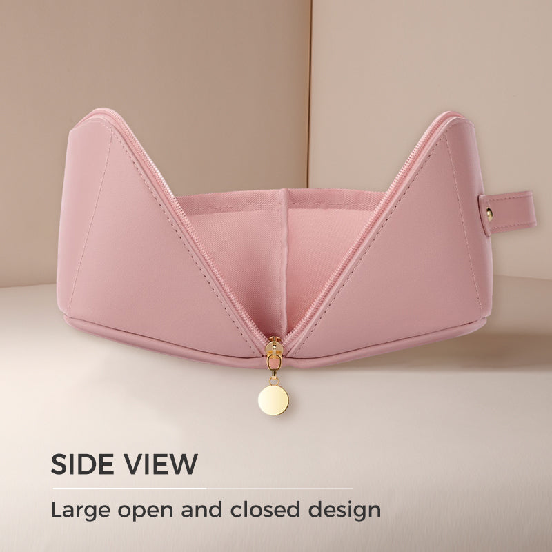 LoungeYard | Peachloft Large-Capacity Travel Cosmetic Bag — product view 4