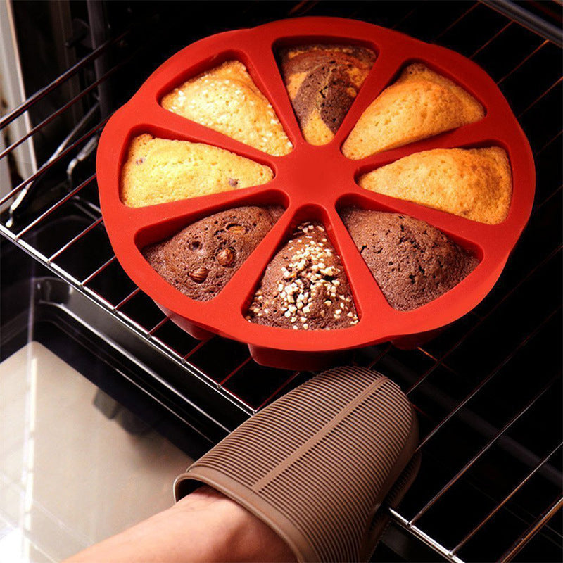 LoungeYard | Triangle non-stick silicone cake pan — product view 7
