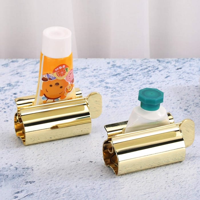 LoungeYard | Toothpaste Tube Squeezer — product view 3
