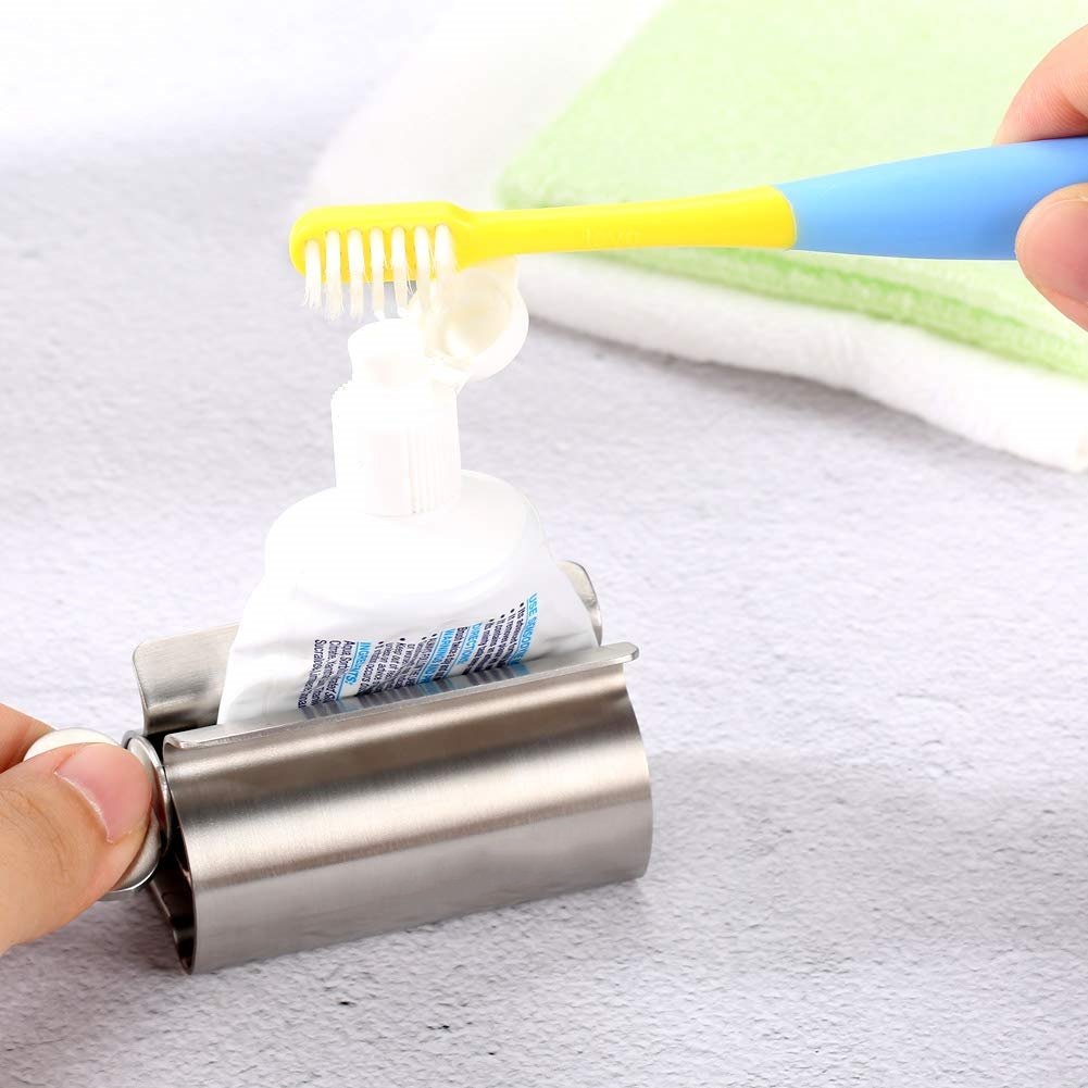 LoungeYard | Toothpaste Tube Squeezer — product view 4