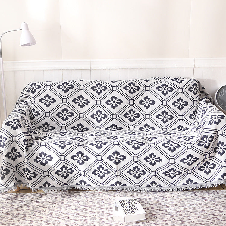 Floral Patterned Throw Blanket — product view 1