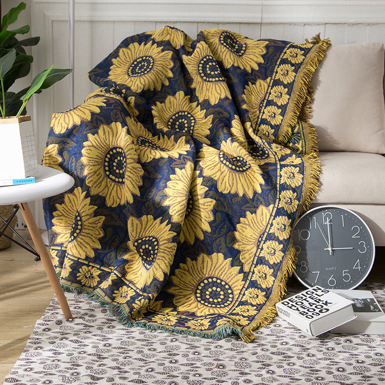 Floral Patterned Throw Blanket — product view 4
