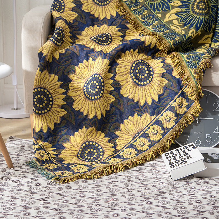 Floral Patterned Throw Blanket — product view 3