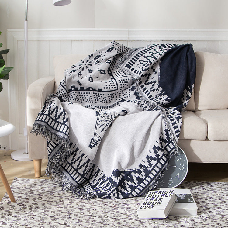 Decorative Geometric Throw Blanket — product view 1