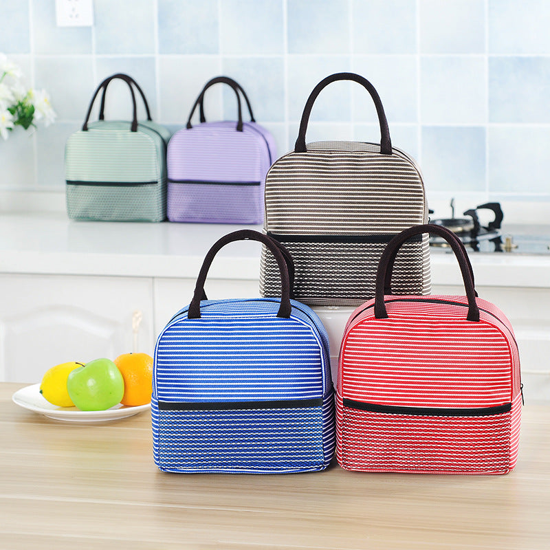 Cooling bag with insulating properties and practical compartment design LoungeYard — product view 2