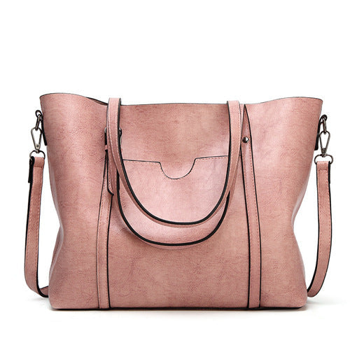 LoungeYard | Stylish leather handbag with handcrafted details — product view 3
