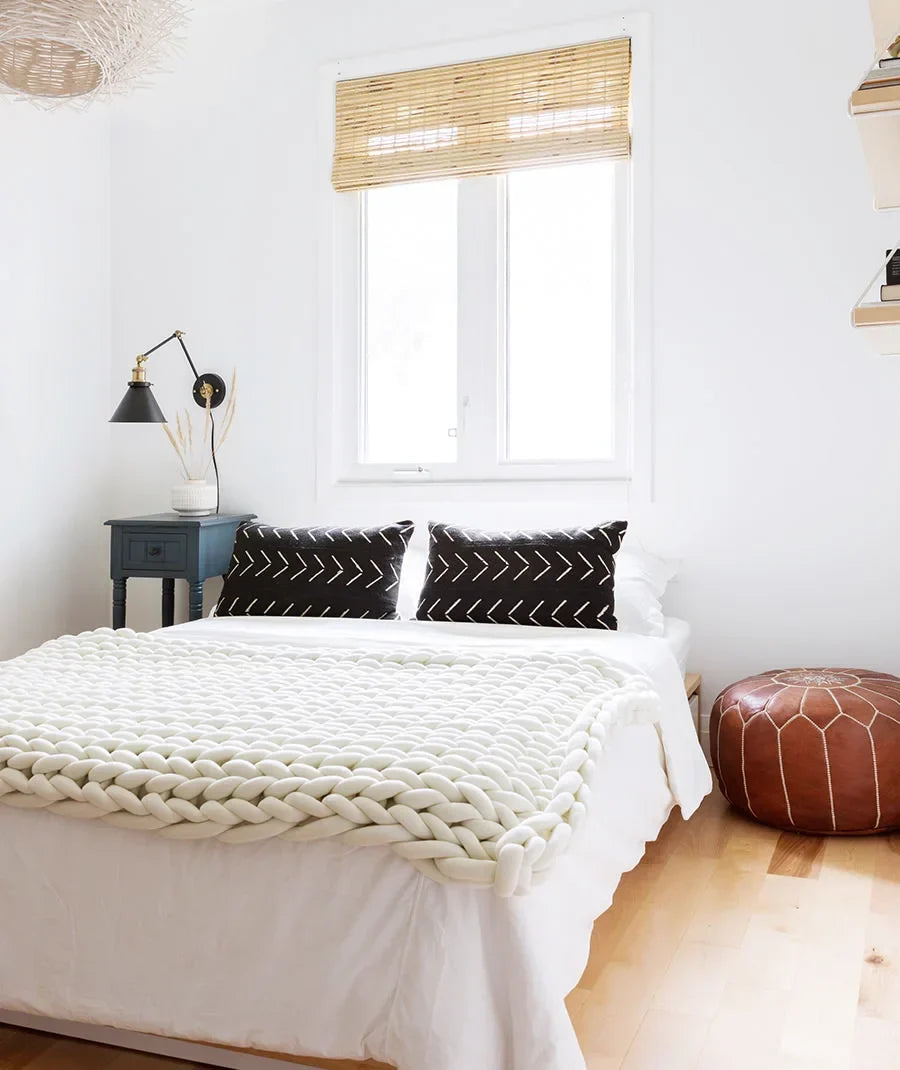 Chunky Knit Throw Handmade Weighted Blanket - SUPER COZY & CALMING BLANKET LoungeYard — product view 2
