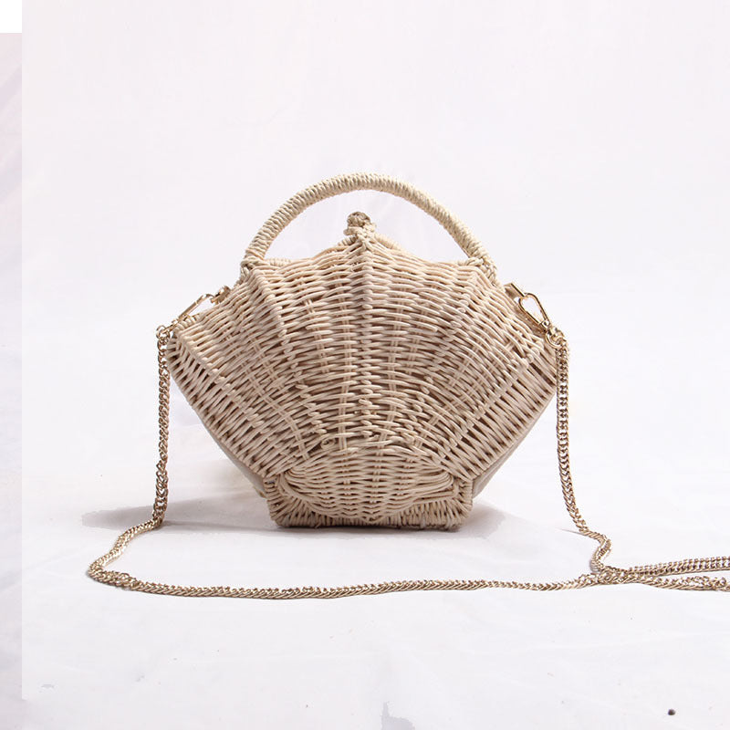 Handcrafted beach bag with organic design LoungeYard — product view 3